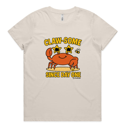 Claw-some tee - Womens