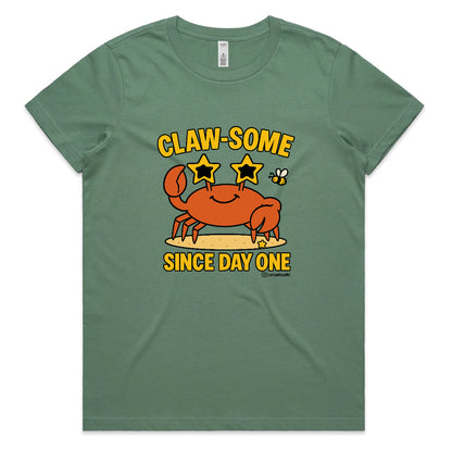 Claw-some tee - Womens